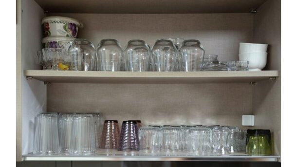 dauguma žmonių laiko puodelius neteisingai