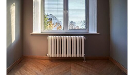 atspindinti radiatoriaus folijos juosta