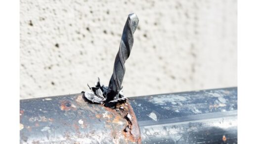 saugiai išimti nulūžusį grąžtą