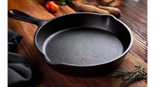 įsisenėjusių pridegusių nuosėdų nuo ketaus pašalinimas