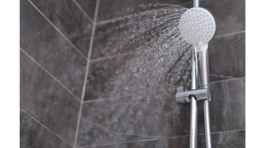 dušo galvutės gilus kalkių nuosėdų pašalinimas